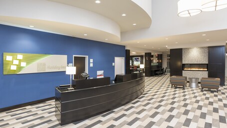 Holiday Inn Indianapolis Airport, an IHG Hotel - Image 4