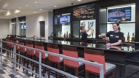 Holiday Inn Indianapolis Airport, an IHG Hotel - Image 12