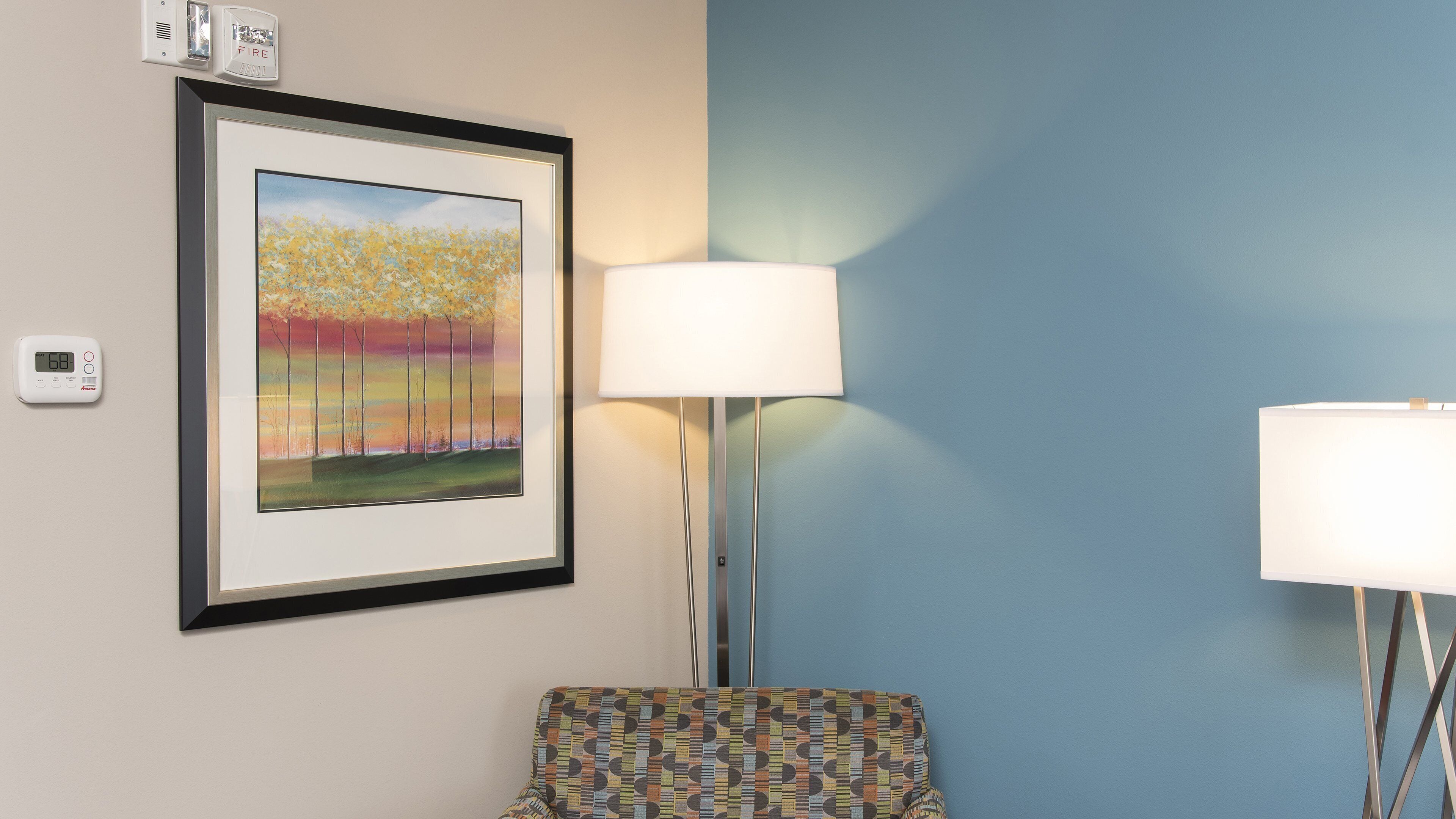 in-room safe, desk, laptop workspace, blackout curtains