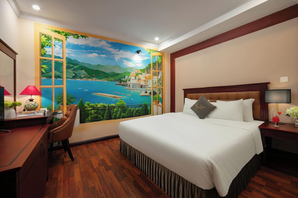 Superior Room | Premium bedding, minibar, desk, laptop workspace