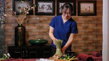 身体护理、热石按摩、深层组织按摩、瑞典式按摩、产前按摩、泰式按摩