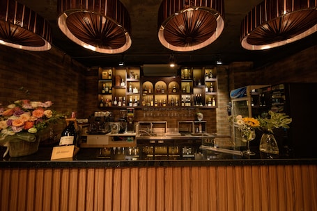 Bar (in loco). Bonjour D'An Nam Home
