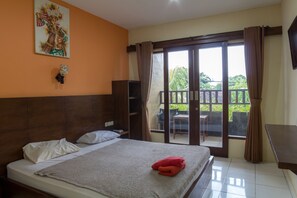 Chambre Double Supérieure | Coffres-forts dans les chambres, bureau