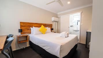 Standard Queen Room (1 Queen) | Desk, laptop workspace, iron/ironing board, free WiFi