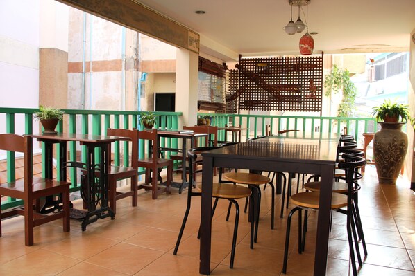 Breakfast area