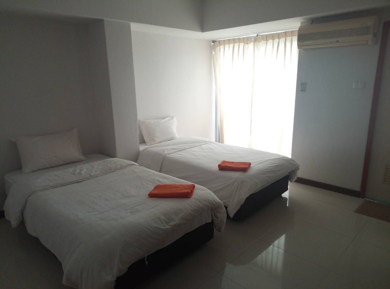 Standard Room Twin Bed | Desk, free WiFi