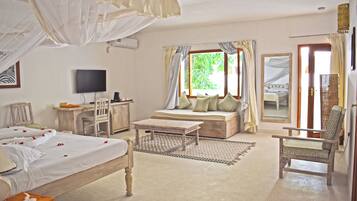 Rom – superior, 1 queensize-seng | Safe på rommet, skrivebord, wi-fi (inkludert) og rullestolvennlig