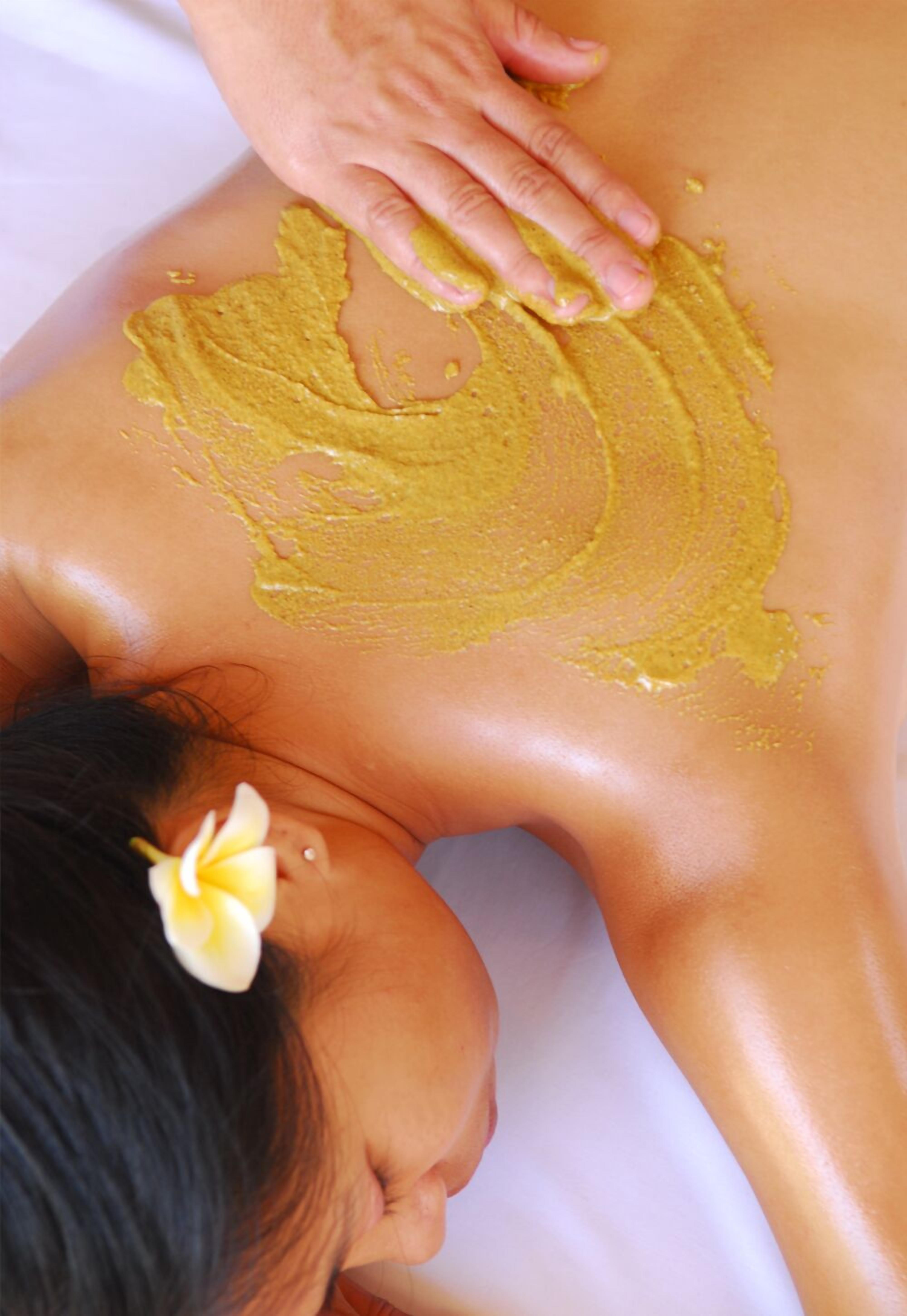 sauna, body treatments, aromatherapy, body wraps, body scrubs, facials