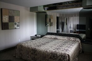 Suite, 1 King Bed, Jetted Tub | Desk, free WiFi, wheelchair access
