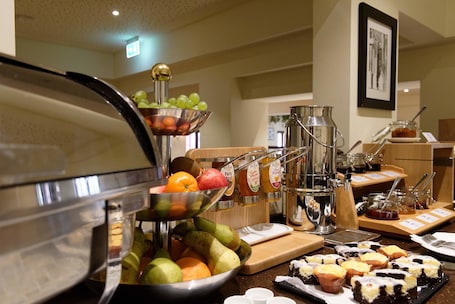 Daily buffet breakfast (EUR 18 per person)