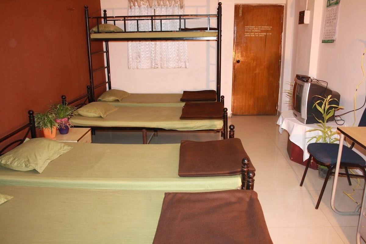 Family Sharing Room | Free WiFi