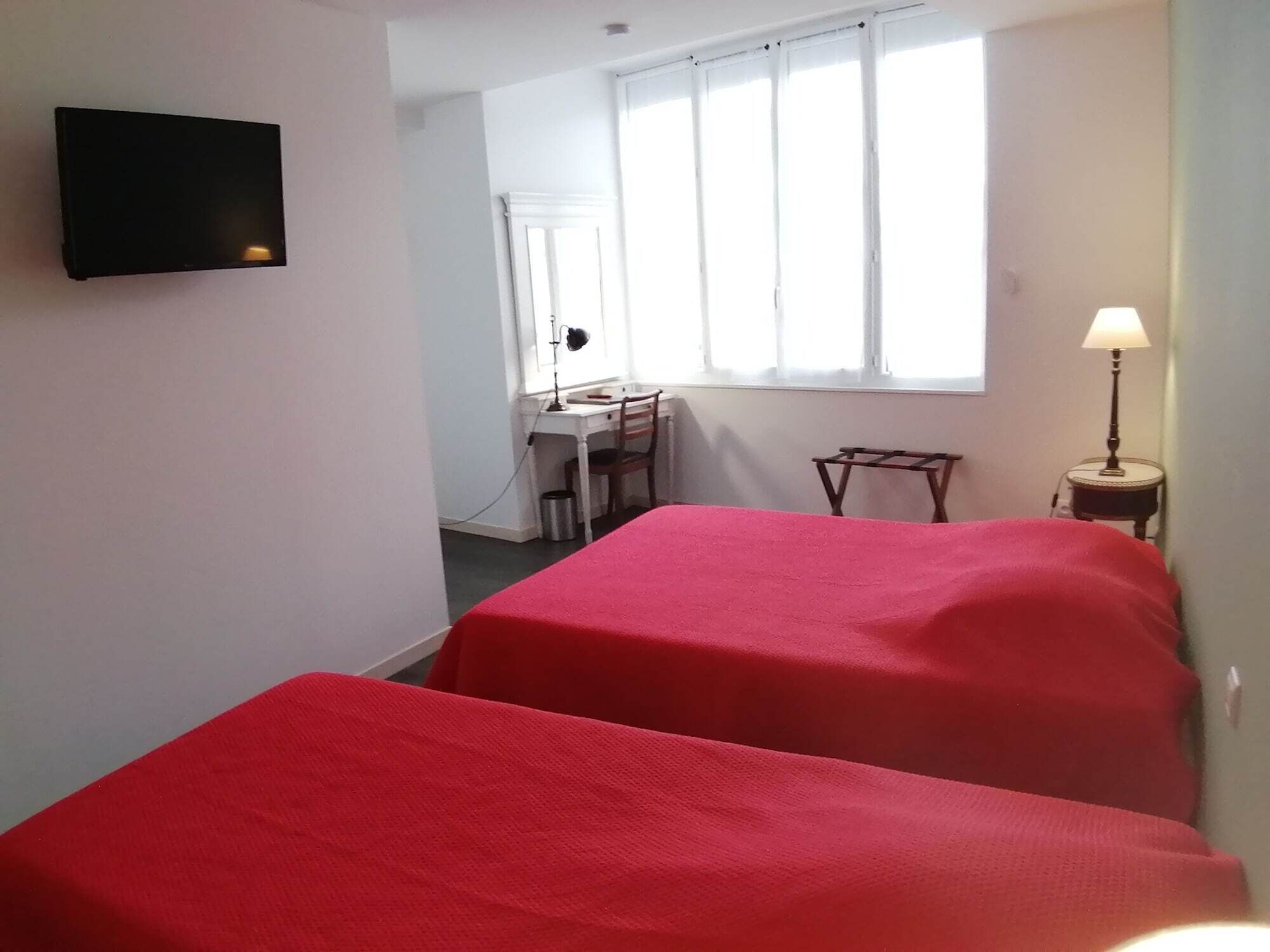 individually decorated, individually furnished, desk, free wifi