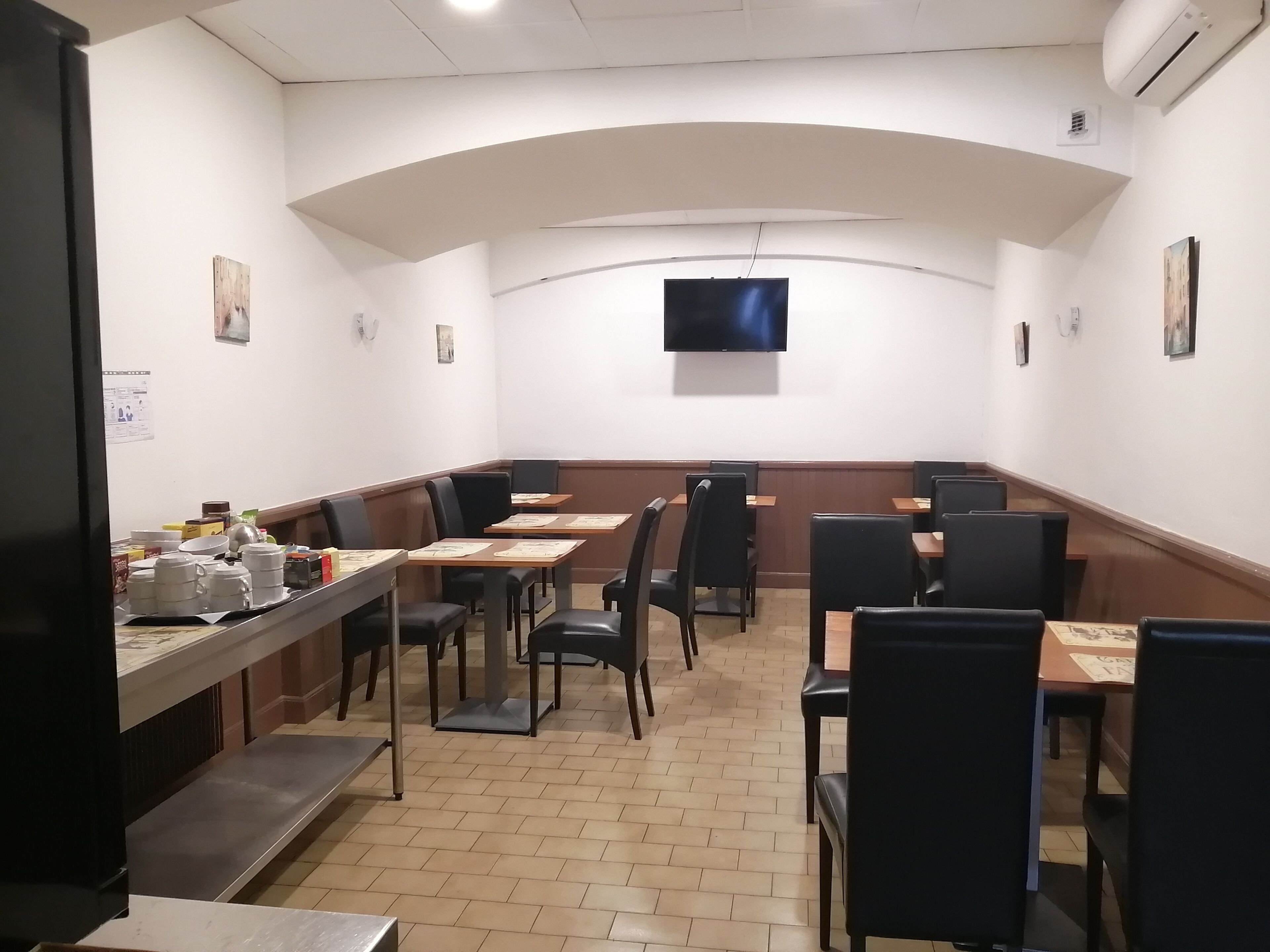 daily buffet breakfast (eur 8.5 per person)