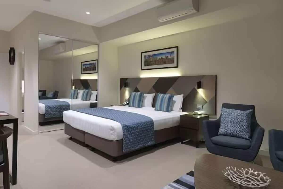 1 bedroom, in-room safe, iron/ironing board, free cots/infant beds