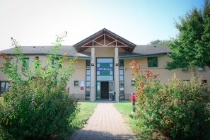 Fachada de la propiedad