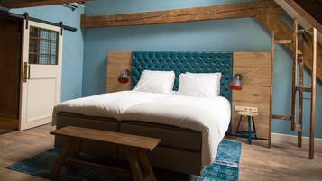 Deluxe-Doppelzimmer, 1 King-Bett, Nichtraucher, Badewanne | Hochwertige Bettwaren, Daunenbettdecken, Zimmersafe, Schreibtisch