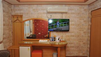 Standard Double Room | Room amenity