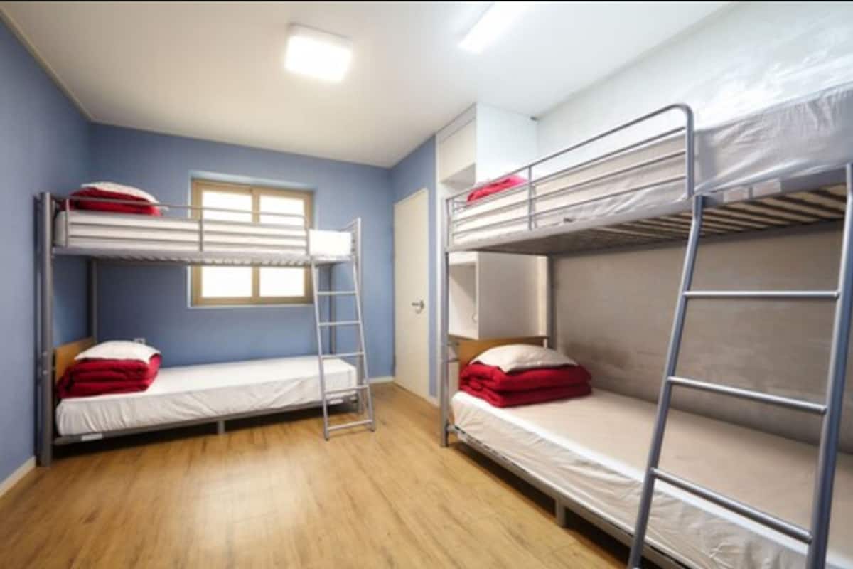 Studio (Korean Style) | 2 bedrooms, iron/ironing board, free WiFi