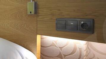 Kahden hengen huone, merinäköala | Minibaari, tallelokero huoneessa, työpöytä, pimennysverhot