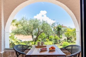 Apartamento, 2 quartos | Sacada