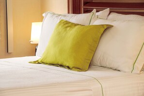 1 bedroom, in-room safe, desk, blackout drapes
