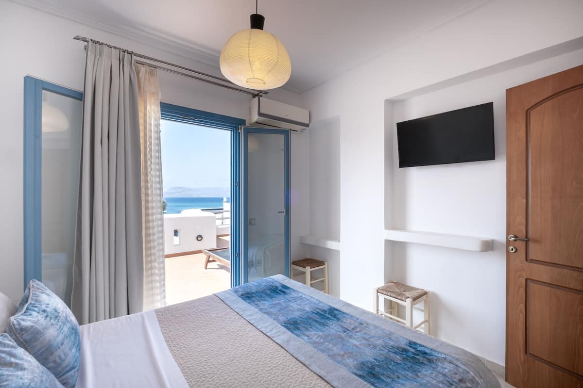 Junior Suite, Sea View, Annex Building | 1 bedroom, premium bedding, in-room safe, individually furnished