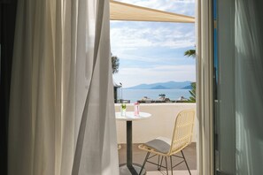 Rom – superior, sjøutsikt | Utsikt fra balkong