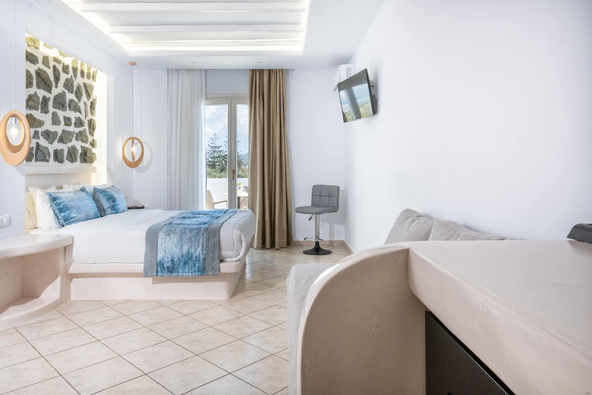 Superior Room, Pool View | 1 bedroom, premium bedding, in-room safe, individually furnished