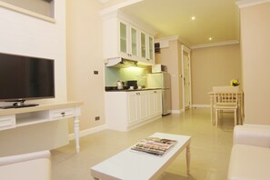 Suite – executive | Eget tekjøkken | Kjøleskap og vannkoker