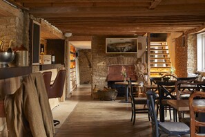 Breakfast, lunch and dinner served - Wild Thyme & Honey (Cirencester)