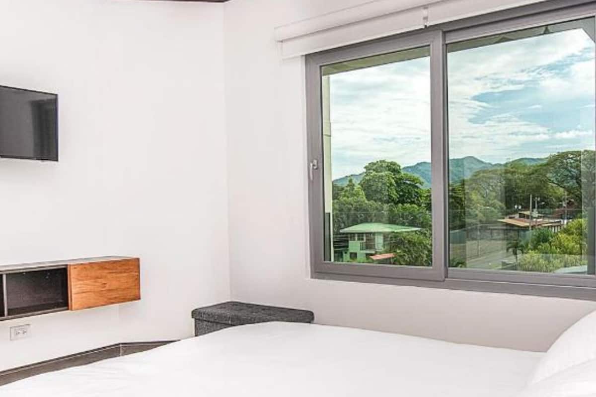 4 habitaciones, caja de seguridad en la habitación y cortinas blackout