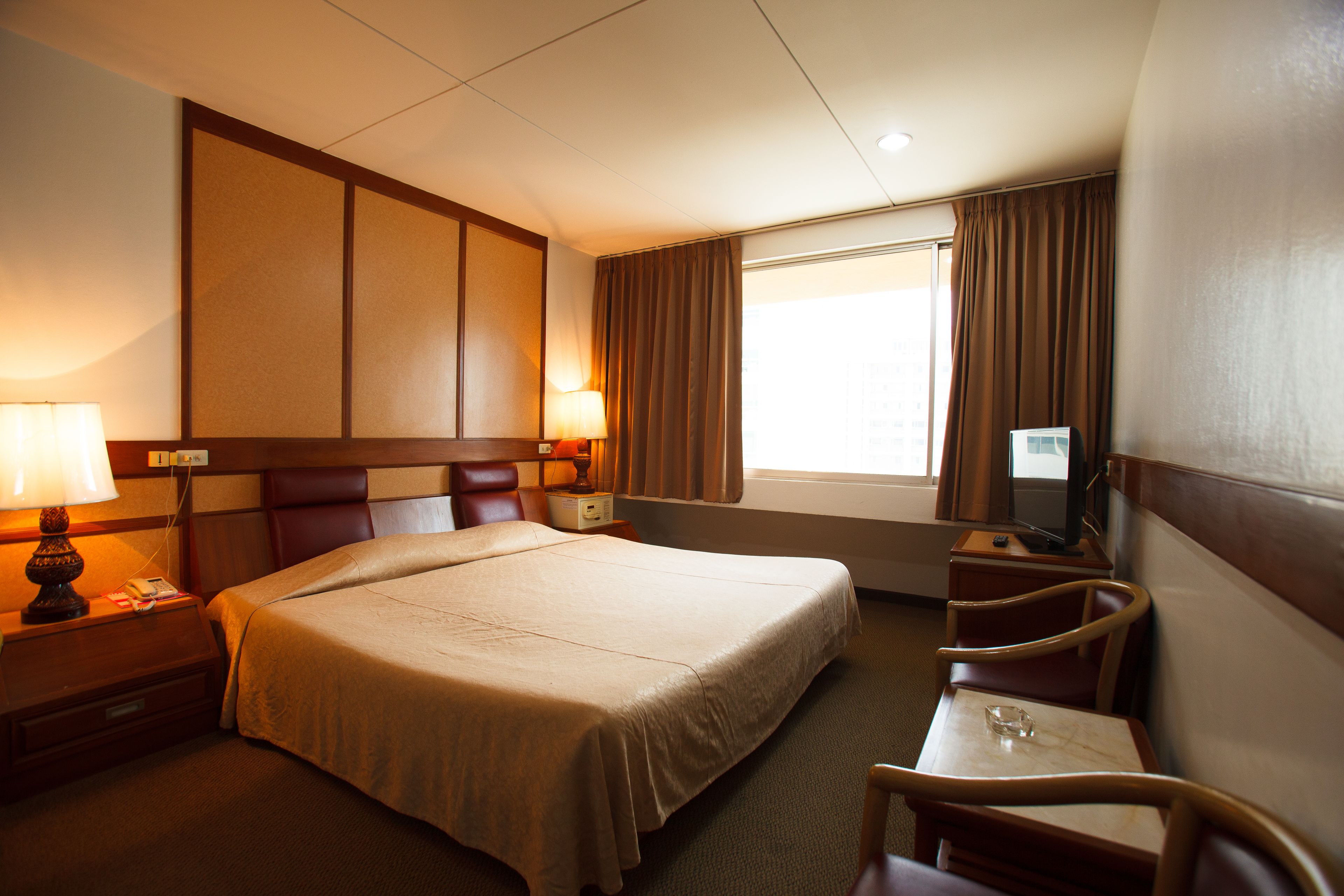 ห้องสแตนดาร์ด | ตู้นิรภัยในห้องพัก, โต๊ะทำงาน, ผ้าม่านกันแสง, Wi-Fi ฟรี