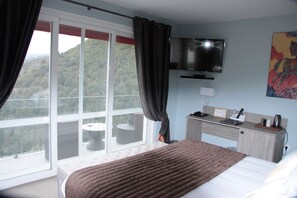 Comfort Suite, Mountain View (Private bathroom Mila)