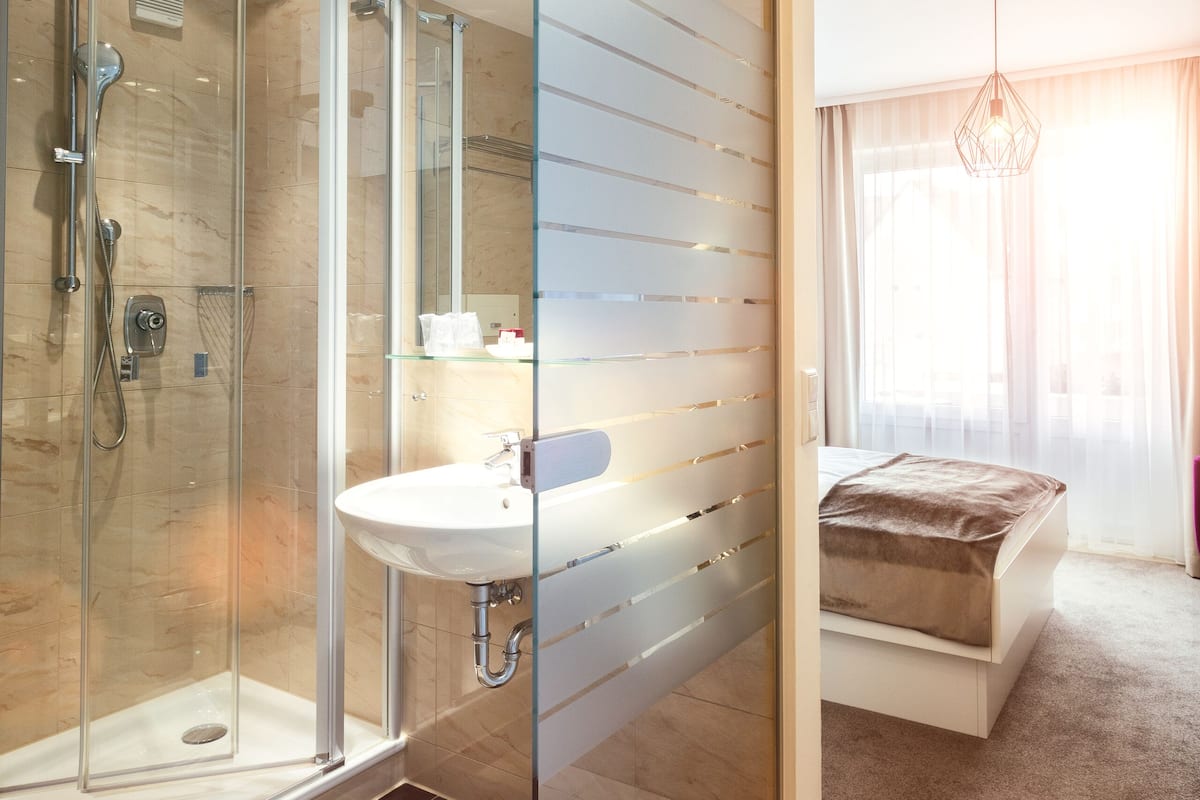 comfort single room | 1 bedroom, premium bedding, minibar, in-room safe