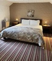 Habitación doble superior, baño privado | 1 dormitorio