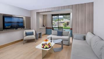 Suite Deluks, beranda | Area keluarga | TV LCD, meja tenis meja, dan mainan