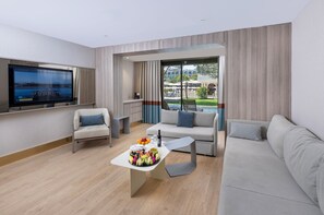Deluxe Suite, Lanai | Living area | LCD TV, table tennis, toys - Ducale Lara (Antalya)