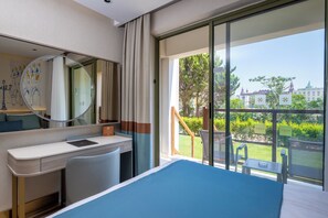 Deluxe Standard Terrace Garden View | 1 bedroom, premium bedding, free minibar, in-room safe