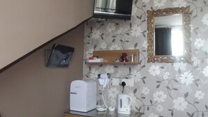 Double Room, Ensuite (7) - Tudor House Guest House (Great Yarmouth)