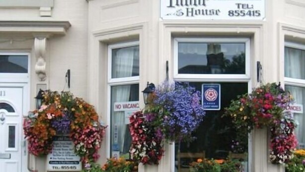 Exterior - Tudor House Guest House (Great Yarmouth)