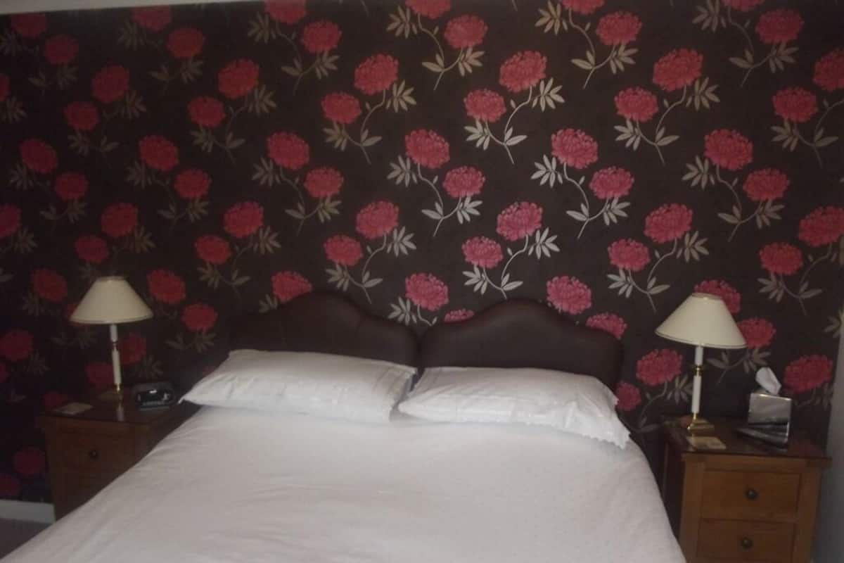 Standard Double Room, Ensuite (5)