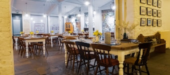 The Kings Arms Hotel