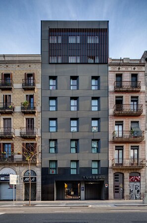 Front of property - Yurbban Trafalgar Hotel (Barcelona)