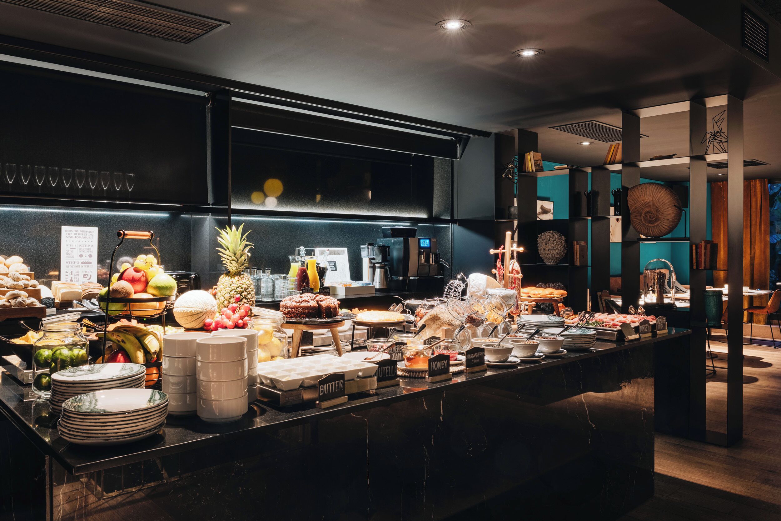 Desayuno buffet todos los días (con cargo)