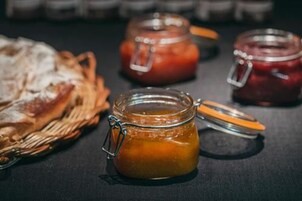 Café da manhã com buffet todos os dias (EUR 23 por pessoa) 