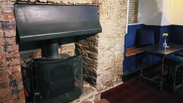 Quarto casal, suíte | Bar (na propriedade)