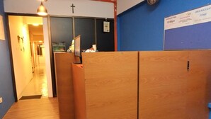 Reception - Seven Nite Inn - Hostel (Kuala Lumpur)