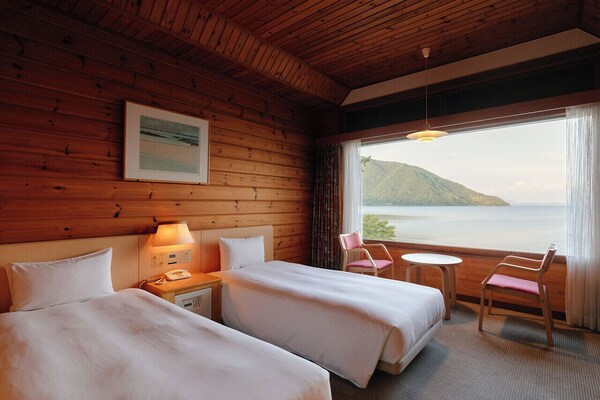 Okubiwako Makino Grand Park Hotel - Takashima