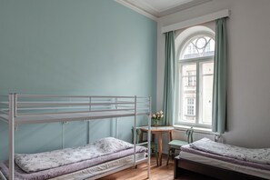 三人房, 公共浴室 | 熨斗/熨板、免费 WiFi、床单