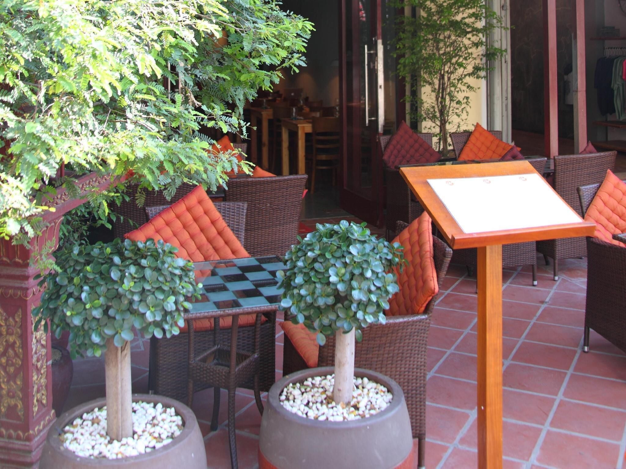 Tempat makan outdoor